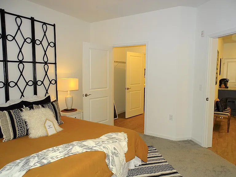 Park West Apartments — Photo 75