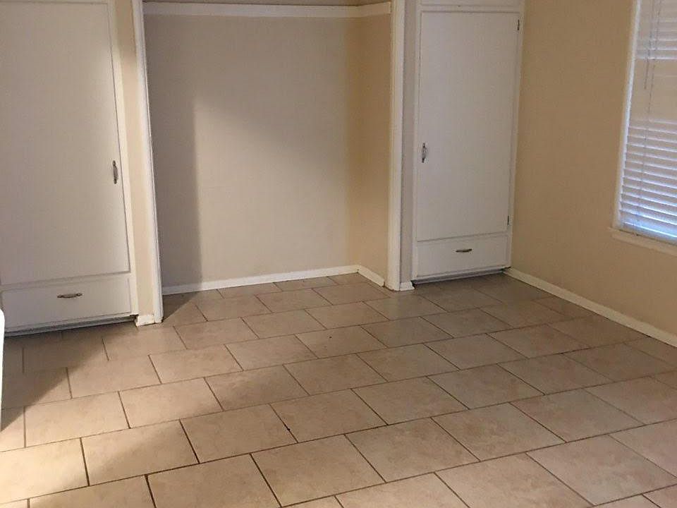 2nd image of 5219 E Ocean Blvd APT 3