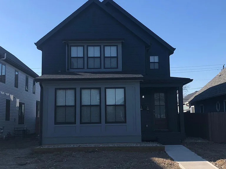 1622 Carrollton Ave — Photo 2