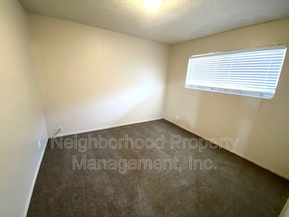 5th image of 1421 E Cambridge Ave #4