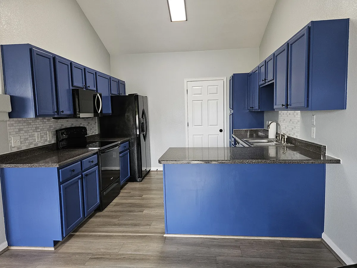 Building Photo - 22545 E Ontario Dr #202