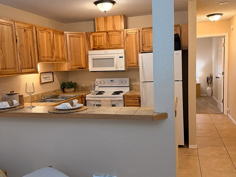 Evergreen Garden Apartments — Photo 7