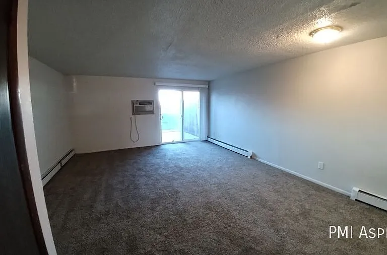 3494 Butternut Dr — Photo 2