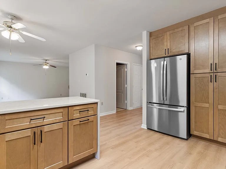 2427 Grantham Ct — Photo 15