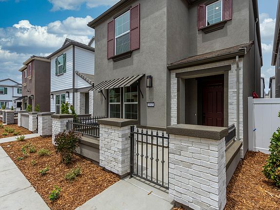 3rd image of 3515 Sparrow Ct