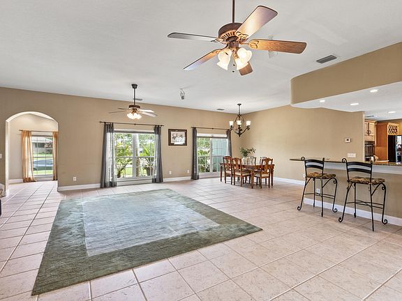 5th image of 1416 Gleneagles Way