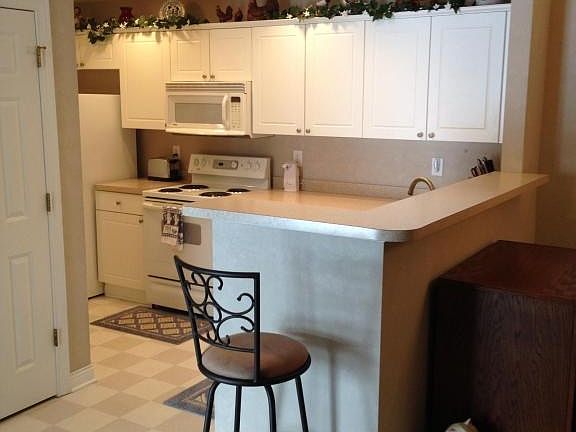 4th image of 395 Crescent Ct #396