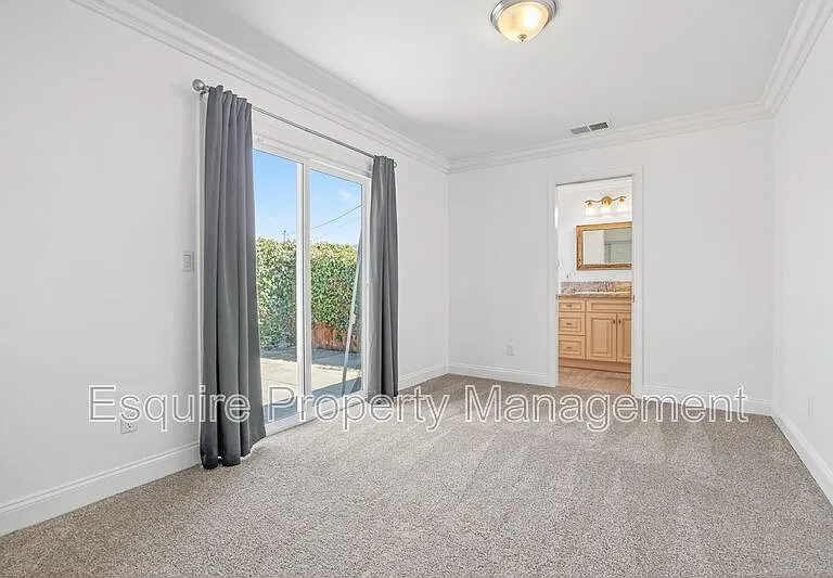 1218 N Olive St #A — Photo 11