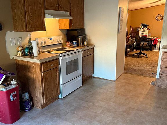 5th image of 150 Medallion Dr