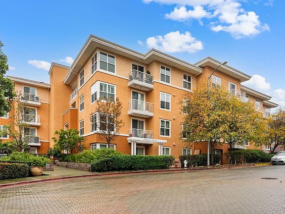 4th image of 301 Crescent Ct APT 3402