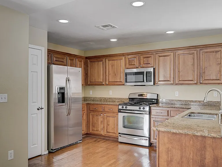 8269 New Leaf Ave #127 — Photo 3