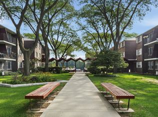 8720 Skokie Blvd APT 1G, Skokie, IL 60077