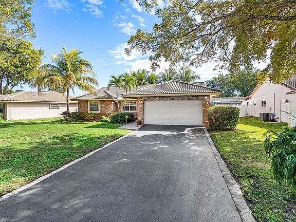 3rd image of 1491 NW 112th Terrace