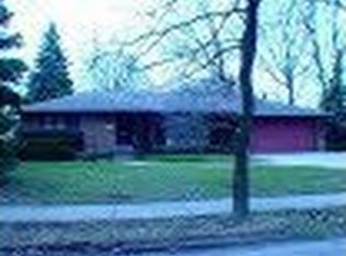 16115 Buckingham Ave, Beverly Hills, MI 48025