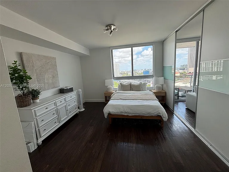 90 SW 3rd St #1705 — Photo 8