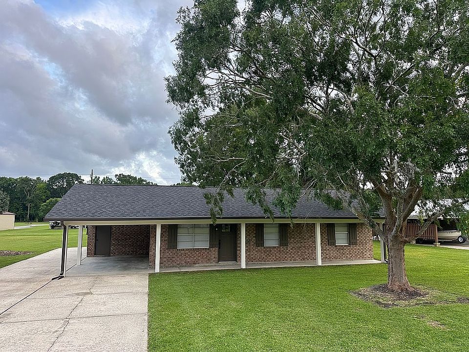 1st image of 135 Patureau Dr