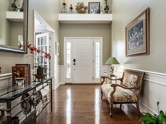 5th image of 3458 Millbrae Dr