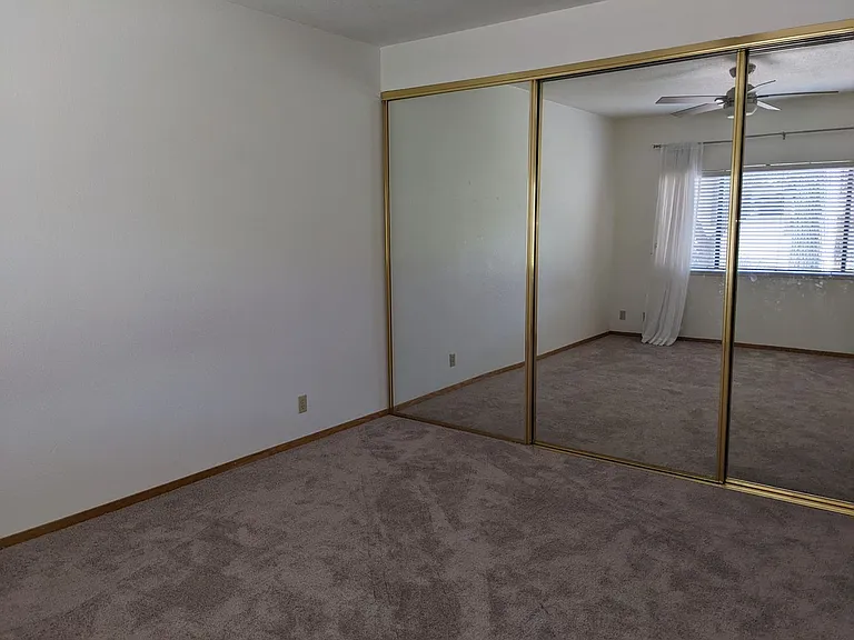 1338 Meadow Ridge Cir — Photo 12