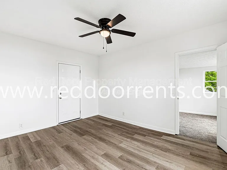 389 S Main St #D — Photo 9