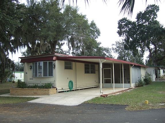 2nd image of 202 N Lakeshore Dr