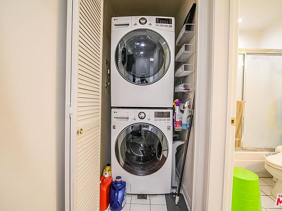 5th image of 525 S Berendo St Unit 314