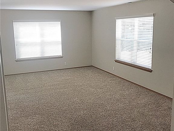3rd image of 20730 197th Ave E