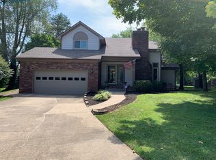 10702 Burnt Oaks Ct, Louisville, KY 40241