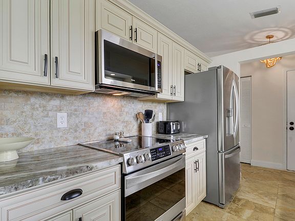 4th image of 1102 Wingfoot Drive #C
