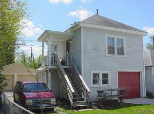 1107 1/2 E Main St, Urbana, IL