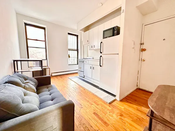 370 West 52nd Street image 1 of 5