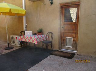 902 Slate Ave NW, Albuquerque, NM 87102
