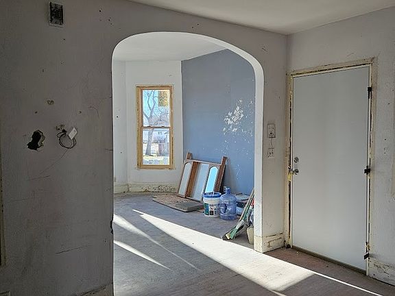 4th image of 1245 Cook Ave