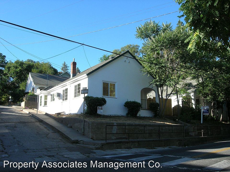 1st image of 302 E Main St #302E