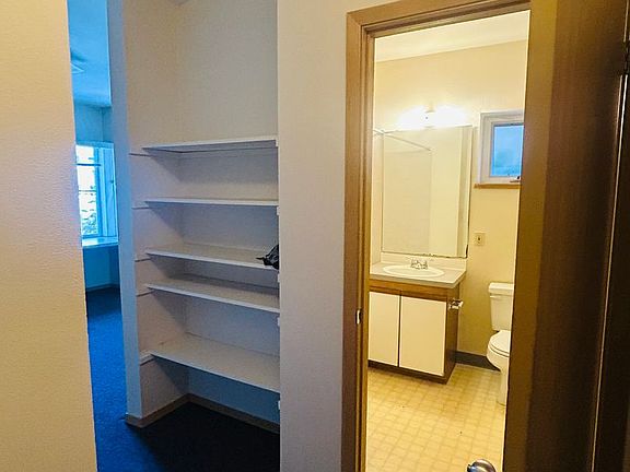 4th image of 4738 19th Ave NE APT 209