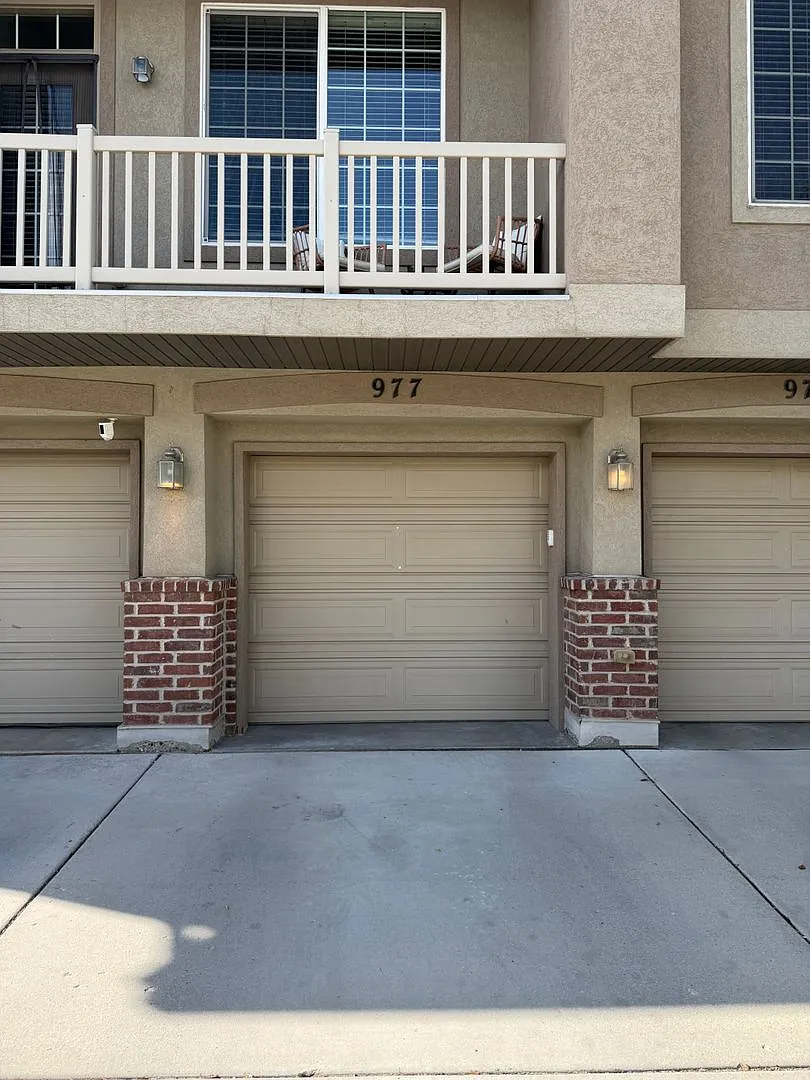 Beautiful 3-Bedroom Home in North Salt Lake — Photo 2