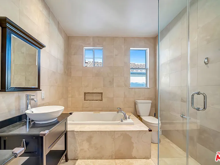 24819 Calle Cedro — Photo 20