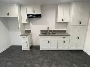 428 E Oaks St #A, Compton, CA 90221