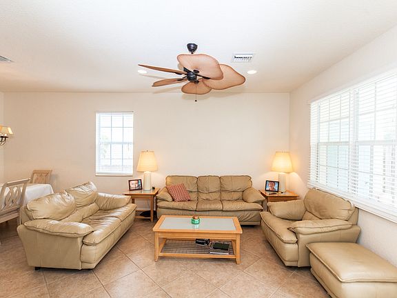 3rd image of 171 E Bay Cedar Cir