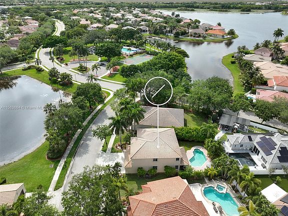 2nd image of 1005 Fairfield Meadows Dr