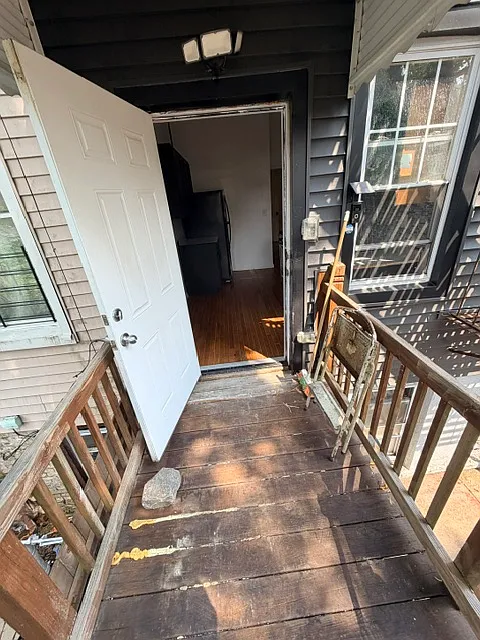 2 bed, 879 sqft, $2,997 — Photo 3