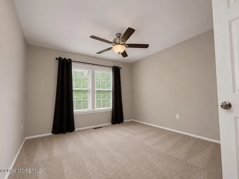 26 Duncan Way — Photo 9