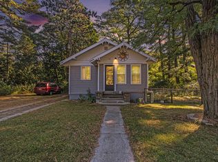 2004 Whitehall Rd, Muskegon, MI 49445