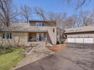 505 Pin Oak Ct, St Charles, IL 60174