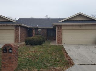 313 E Edgewood St, Springfield, MO 65807