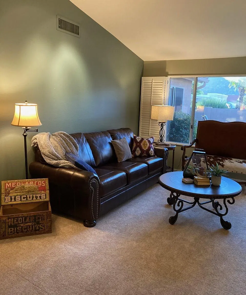3 bed, 2.0 bath, 2141 sqft, $3,100 — Photo 3