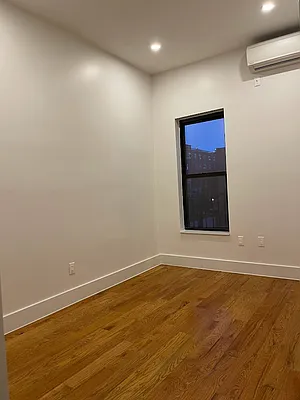 Rented by Prime Square Realty | media 20