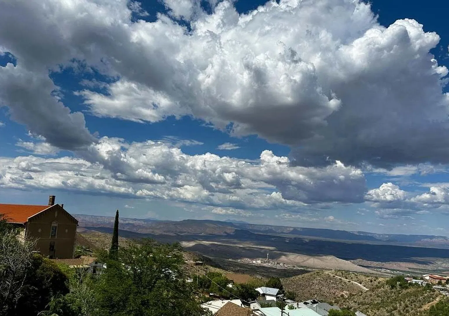 Price Reduced This Phenomenal 3 bed 2 1/2 bath in Jerome - Contact Property Pros Property Management — Photo 3