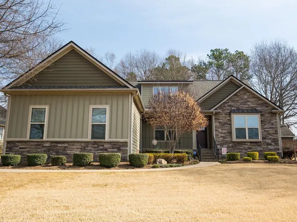 110 Coal Creek Dr, Boiling Springs, SC 29316