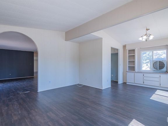 5th image of 1195 Arabian Dr