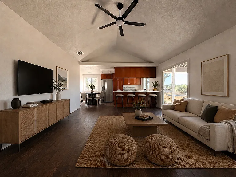 31252 Contour Ave — Photo 3